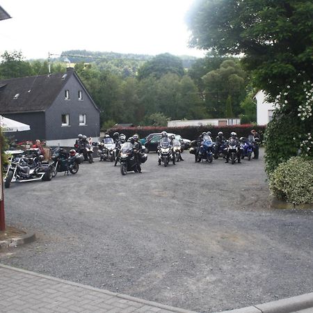 Hotel Gasthaus zur Quelle Bad Marienberg Exterior foto