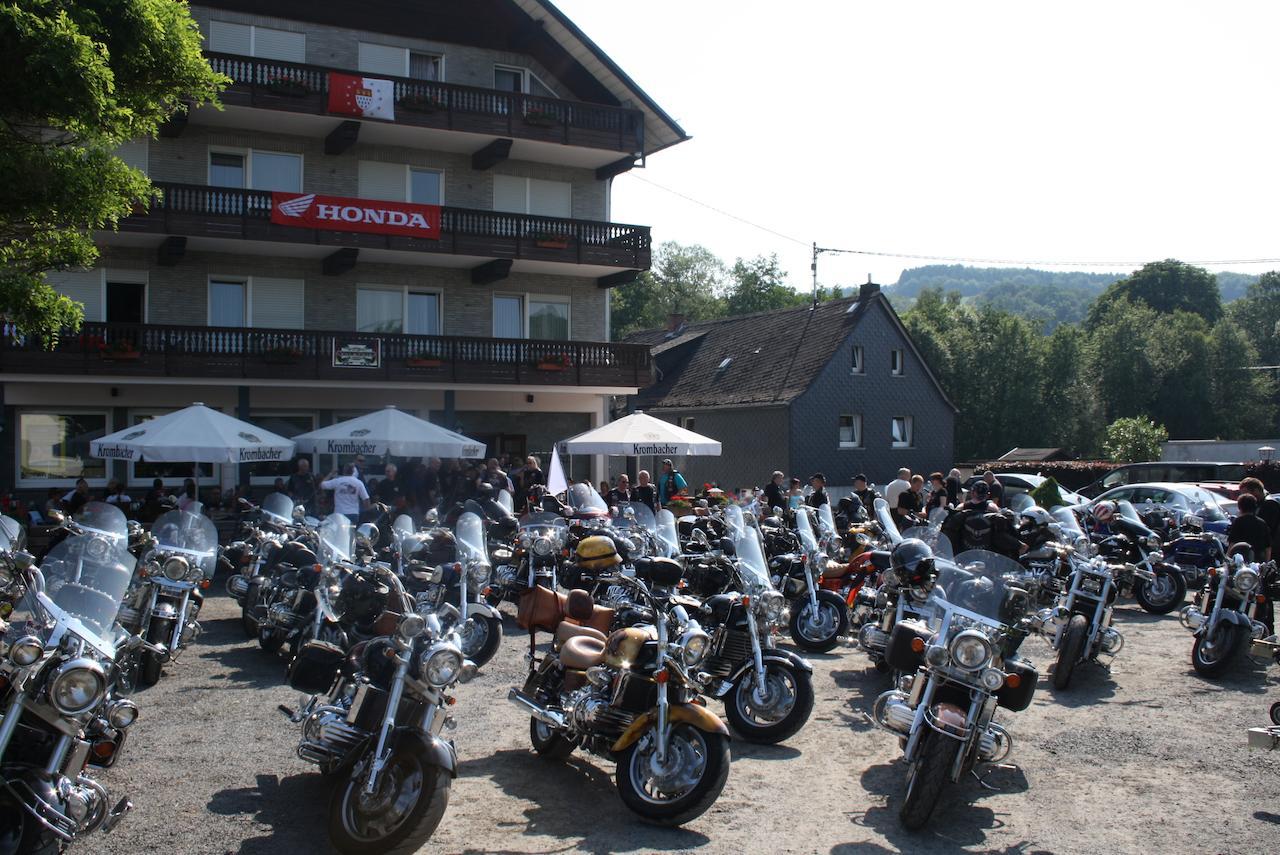 Hotel Gasthaus zur Quelle Bad Marienberg Exterior foto